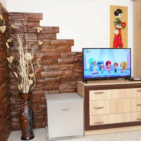 Perla Guest house *