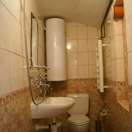 Perla Guest house *